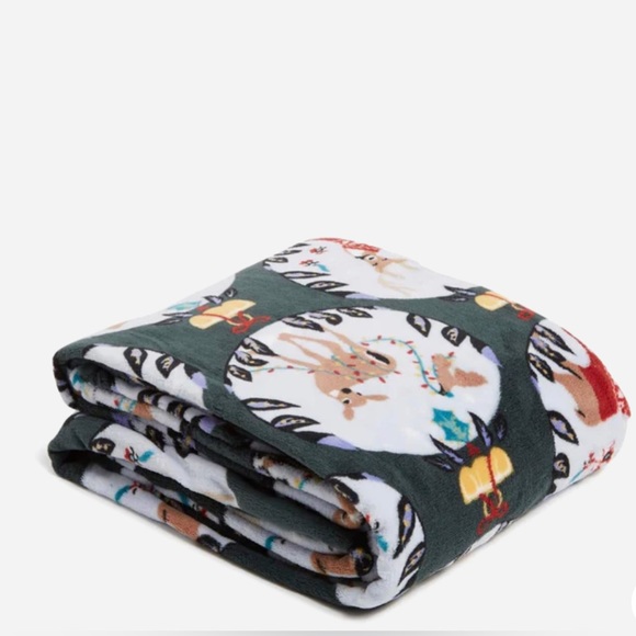 Vera Bradley Oversized Throw Blanket in Merry Mischief Ornaments NWT - Picture 1 of 6